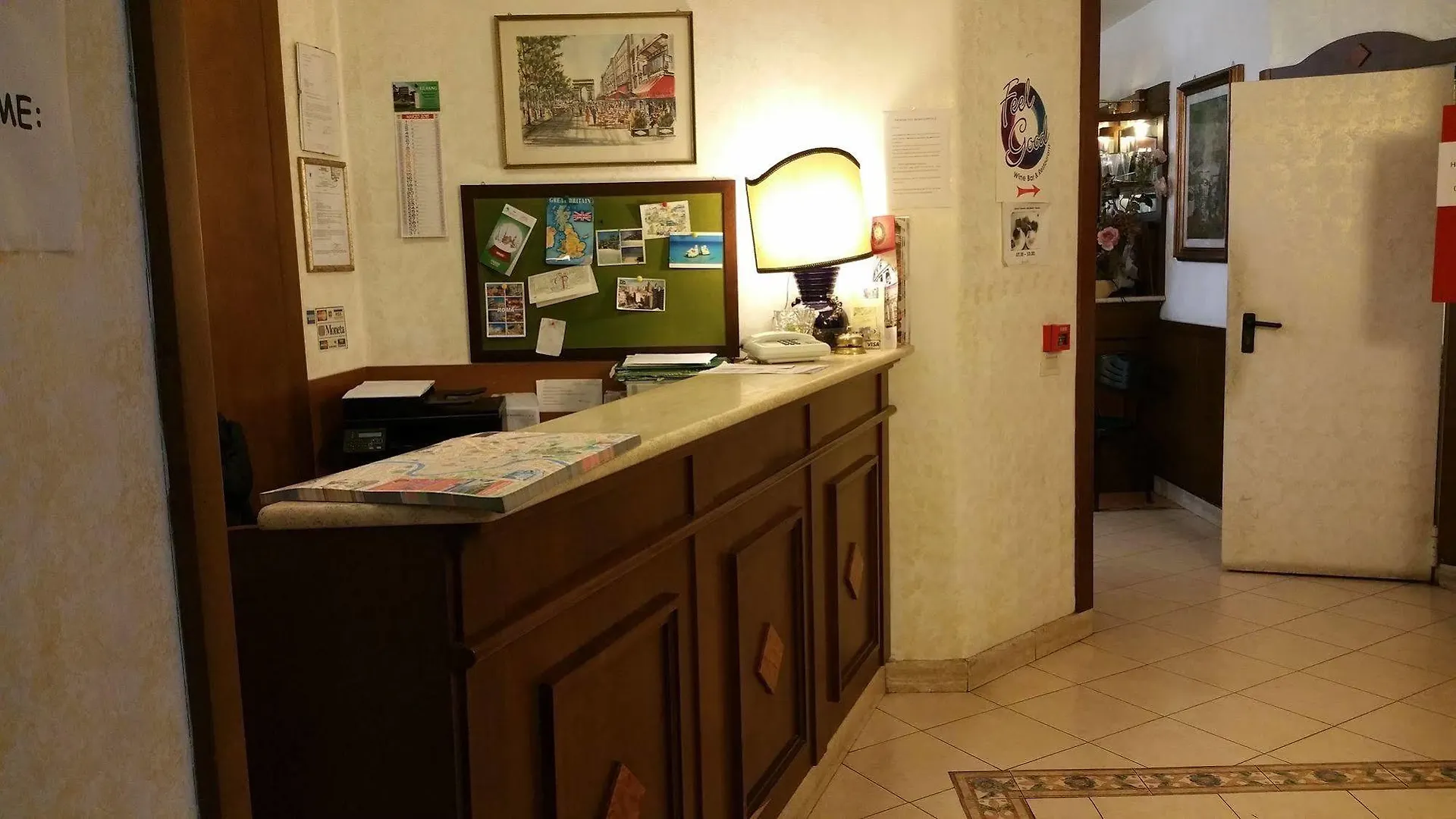 Hotel Paris Roma 3*,