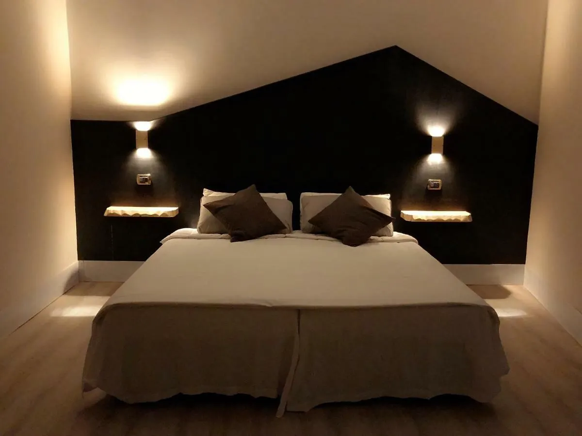 Hotel Paris Roma 3*,  İtalya